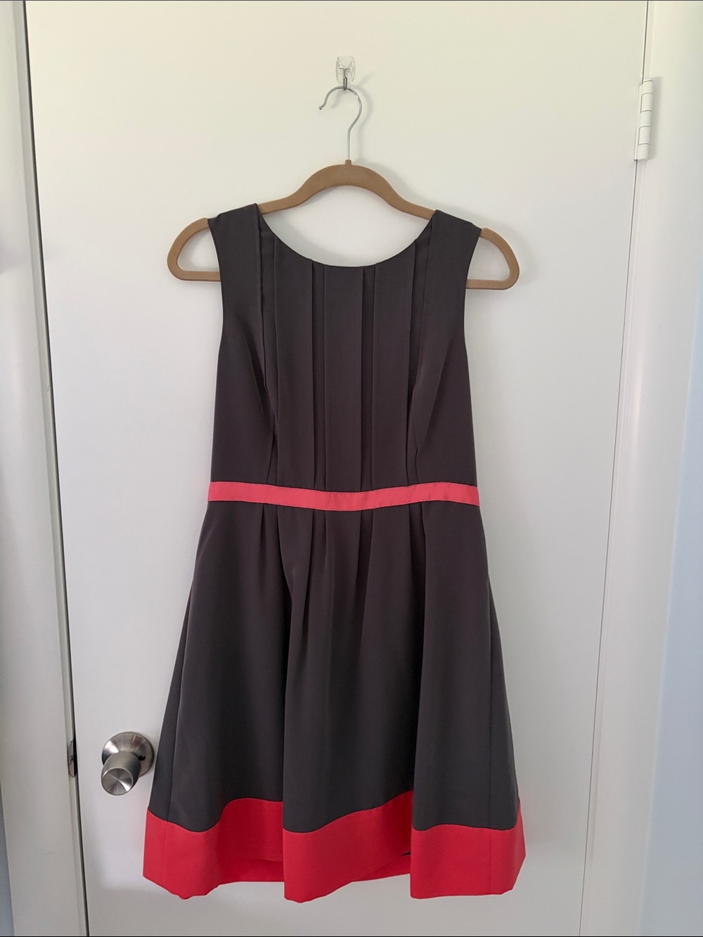 Jessica Simpson Gray Dress with Pink Waistband and Hem
